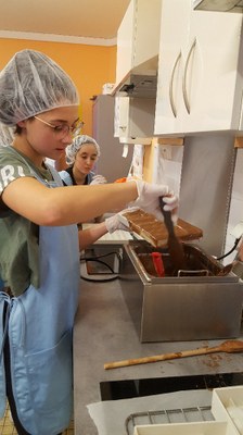 1-  fonte et coulage du chocolat