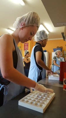 1-  fonte et coulage du chocolat