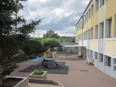 cour des maternelles (2)